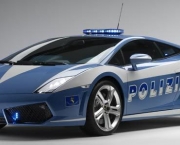 carros-de-policia-tunados-13