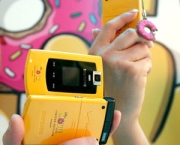 celular-amarelo-8