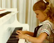 crianca-tocar-piano-03