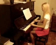 crianca-tocar-piano-06