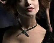 Ashley Greene como Alice Cullen