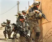 U.S. Army Soldiers from Bravo Company, 1st Battalion, 23rd Infantry Regiment conduct an area reconnaissance mission in Baghdad, Iraq, Aug. 22, 2006. (U.S. Navy photo by Gunner's Mate 1st Class Martin Anton Edgil) (Released)