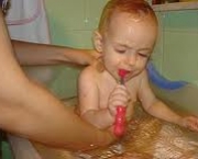 importancia-de-crianca-escovar-os-dentes-2