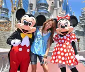 Disney Channel star Miley Cyrus spent some time in the Walt Disney World theme parks today (May 1, 2008).  She is at Walt Disney World to perform in the "Disney Channel Games" concert Saturday night, May 3.
photo credit: Garth Vaughan/Disney