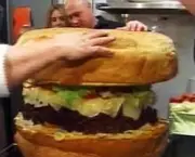 o-maior-hamburguer-ja-preparado-1