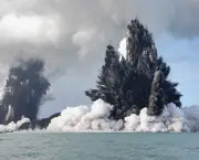 erupcao-de-vulcao-submerso-1.jpg