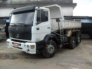 Caminhão Truck Basculante