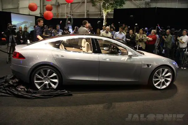 Tesla Modelo S Sedã Tesla Modelo S Sedã