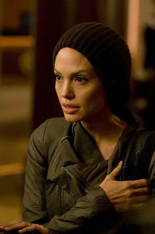 Angelina Jolie em Salt Angelina Jolie em Salt