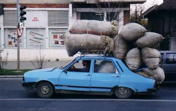 Carro com Carga Pesada