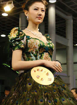Vestido de Noiva Feito a Mão Vestido de Noiva Feito a Mão