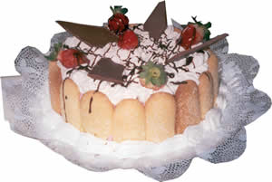 Torta de Morango com Biscoito Torta de Morango com Biscoito
