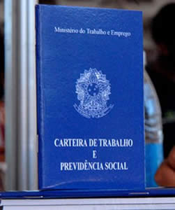 massa-salarial-2 Massa Salarial Encolhe no Brasil