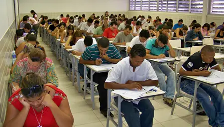 Dado por Alunos