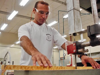 Tecnólogo em Produção Moveleira Tecnólogo em Produção Moveleira