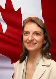 Diretora Fernanda Lumberg Diretora Fernanda Lumberg