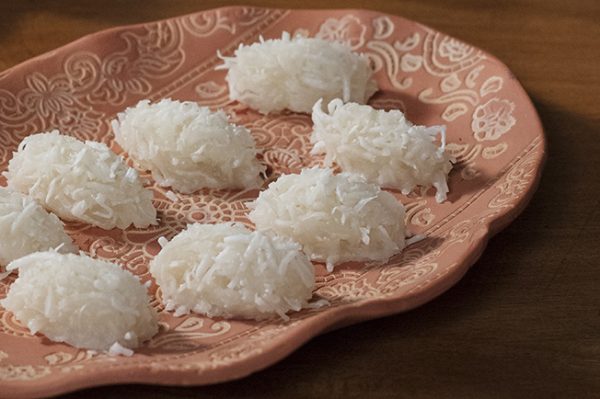 Doces típicos do folclore brasileiro - Cocada