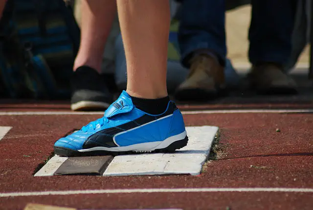 Tênis Atleta de Salto 