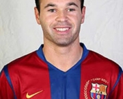 iniesta-e-xavi-pulmao-no-meio-campo-03