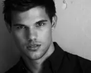 7-taylor-lautner-8-paul-wesley-9-james-mcavoy-e-10-henry-cavill-2
