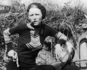 Bonnie Parker (3)