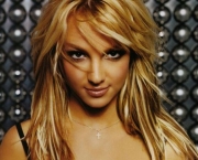 britney-e-seus-cabelos-um-show-de-sensualidade-5