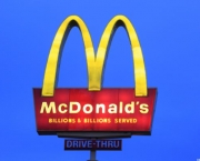 Cachorro Propaganda do McDonalds (13).jpg