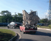 Carro com Carga Pesada (1).gif