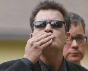 charlie-sheen-quer-voltar-a-ser-o-charlie-harper-de-two-and-a-half-men-6