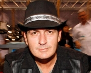 charlie-sheen-quer-voltar-a-ser-o-charlie-harper-de-two-and-a-half-men-8