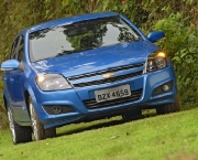 chevrolet-vectra-hatch-gt-2