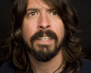 dave-grohl-do-foo-fighters-critica-criador-de-glee-2