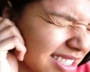 desentupir-o-ouvido-com-oxigenada-9