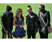 estrela-do-black-eyed-peas-sofre-de-cegueira-4