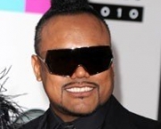 estrela-do-black-eyed-peas-sofre-de-cegueira-9