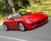 ferrari-mostra-ff-seu-primeiro-4x4-3_0