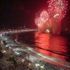 Fogos na Praia de Copacabana 01
