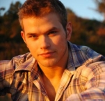 Kellan Lutz Loiro