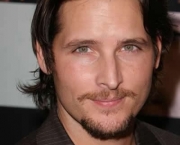 Peter Facinelli de Cavanhaque