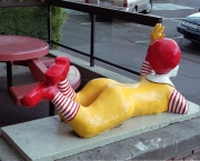 ronald-mcdonald-gay.jpg