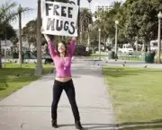 free-hugs-8