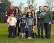 grupo-ativista-gay-premia-glee-e-modern-family-14