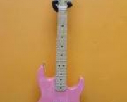 foto-guitarra-rosa-12