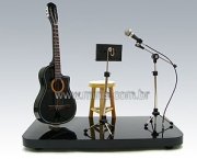 instrumentos-musicais-em-miniatura-1