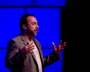 jimmy-wales-fundador-da-wikipedia-diz-que-a-apple-entrava-a-abertura-da-internet-14