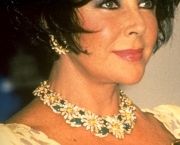 joias-arte-e-vestuario-de-elizabeth-taylor-30