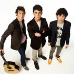 jonas-brothers-11.jpg