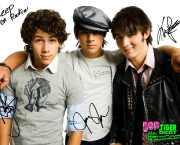 jonas-brothers-8.jpg