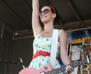 katy-perry-tocando.jpg