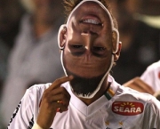 mascarado-neymar-acaba-expulso-de-campo-11